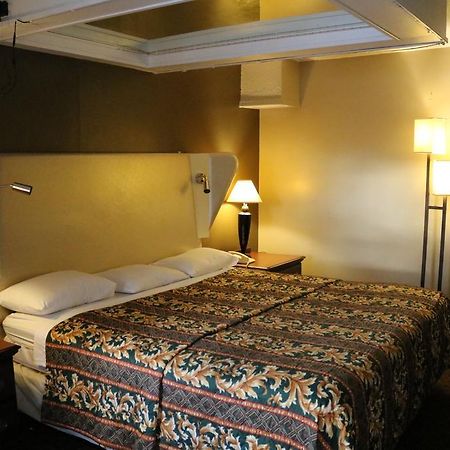Miami Inn&Suites Oak Lawn Bagian luar foto