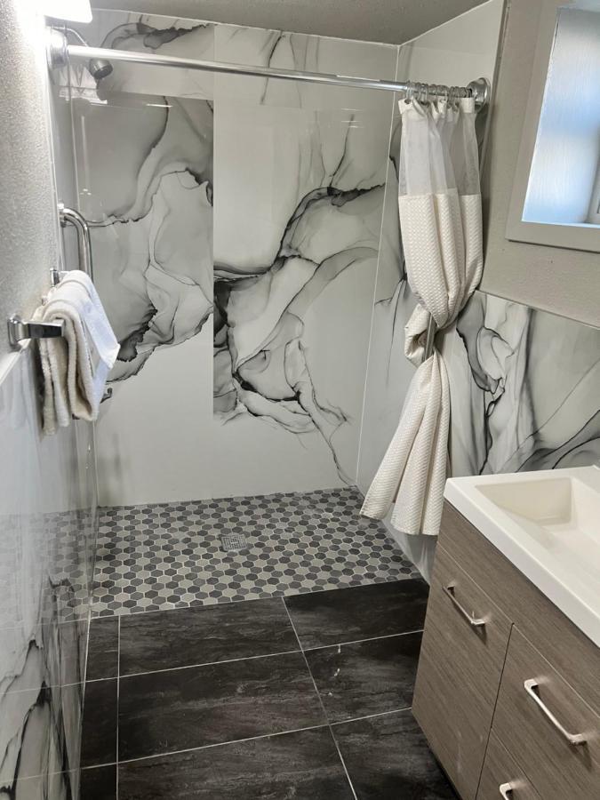 Miami Inn&Suites Oak Lawn Bagian luar foto