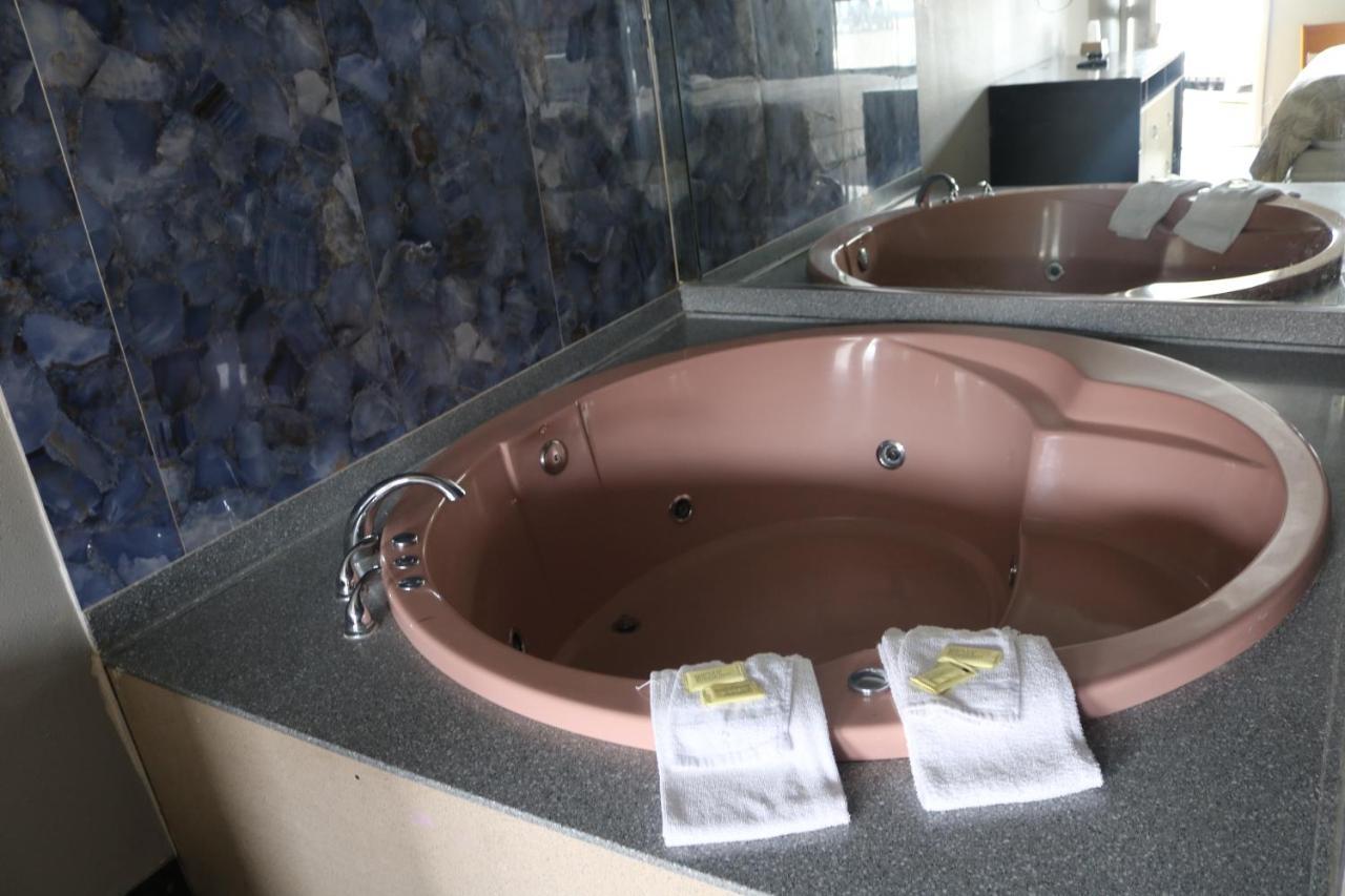 Miami Inn&Suites Oak Lawn Bagian luar foto