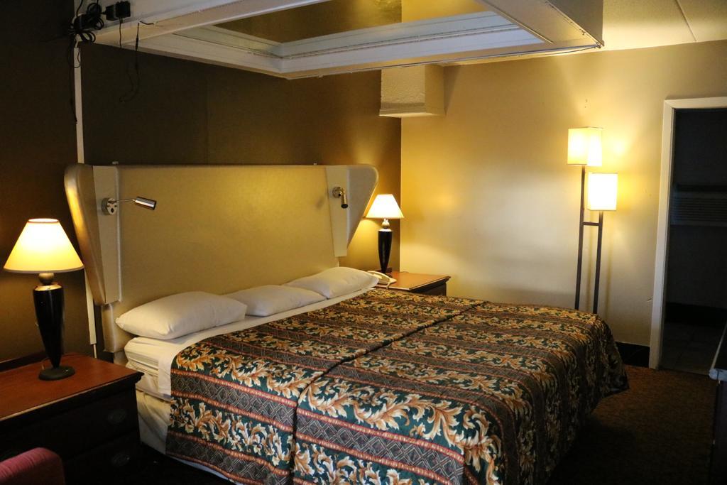 Miami Inn&Suites Oak Lawn Bagian luar foto