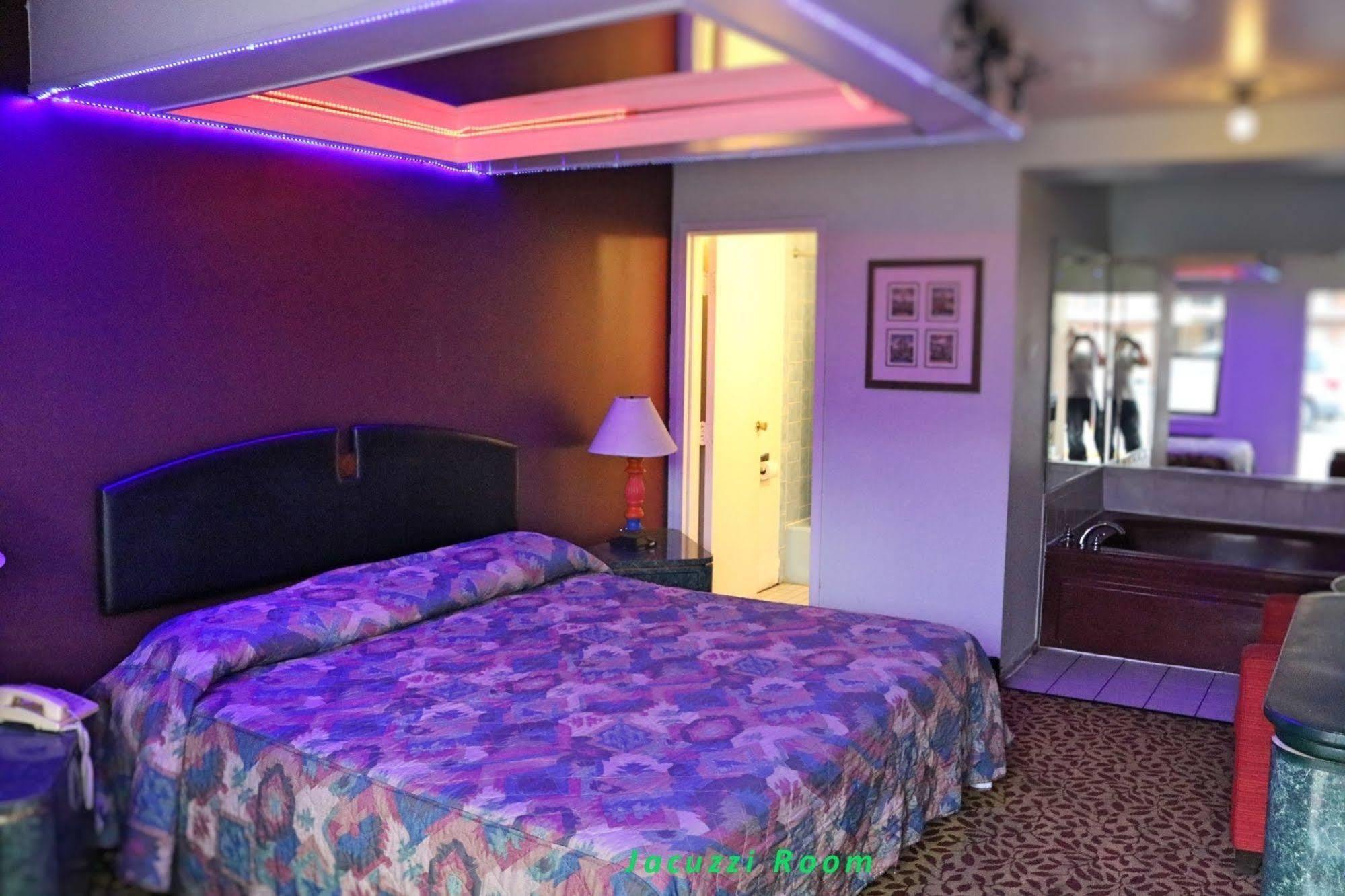 Miami Inn&Suites Oak Lawn Bagian luar foto