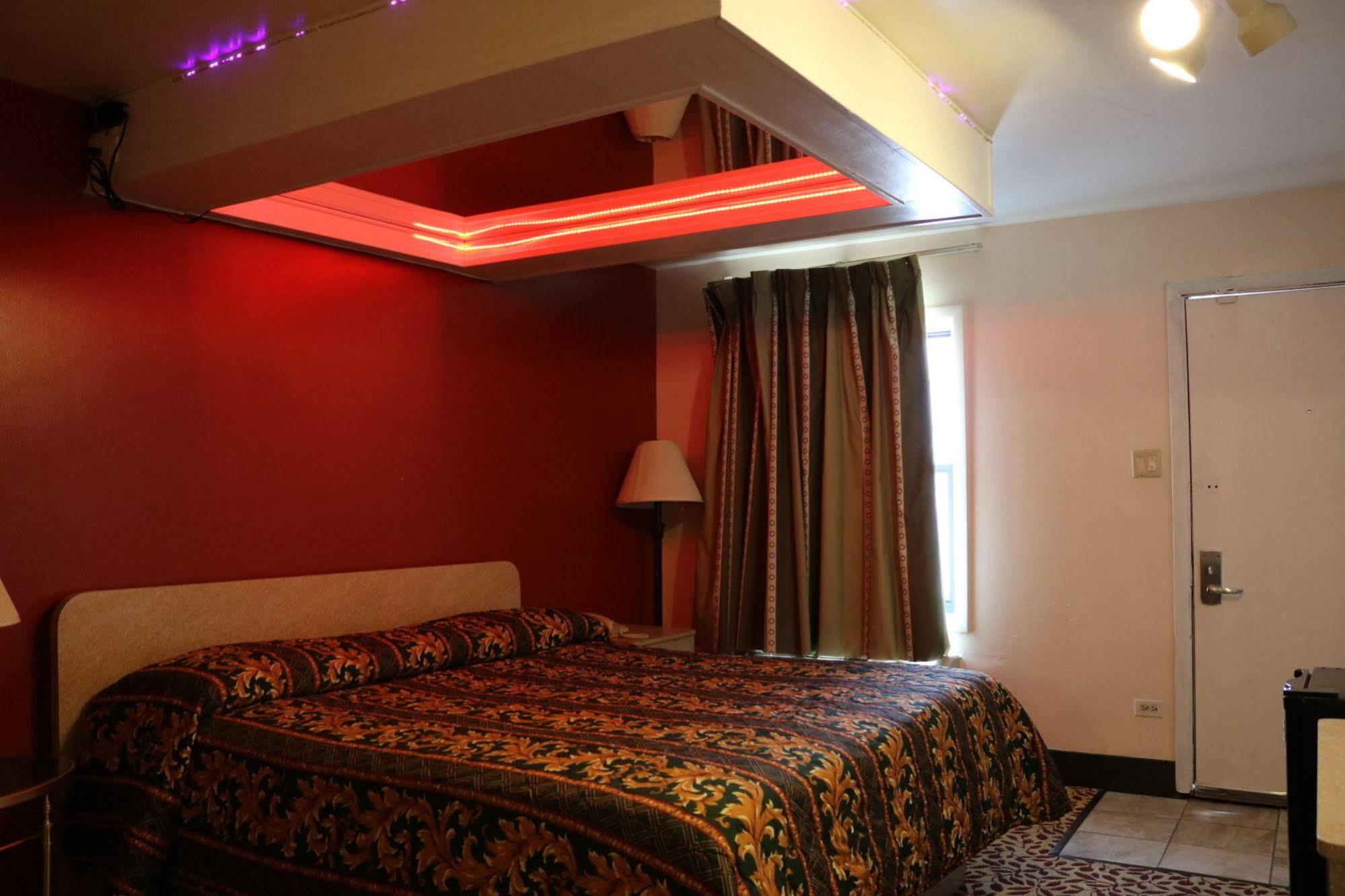Miami Inn&Suites Oak Lawn Bagian luar foto