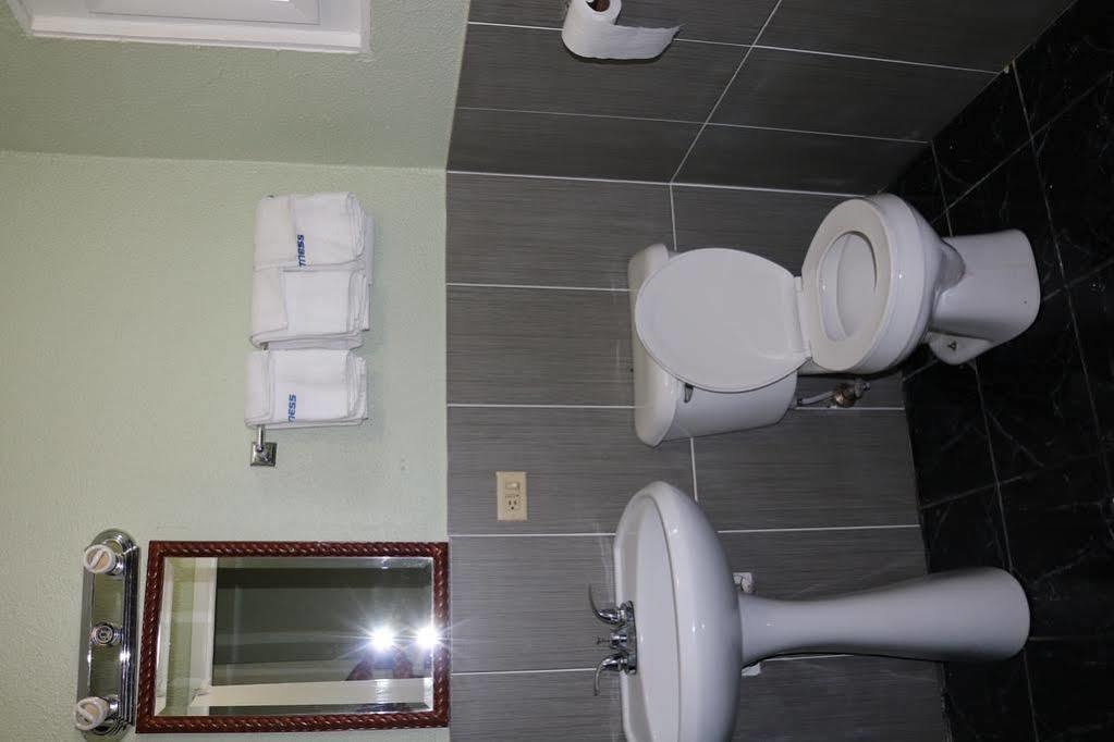 Miami Inn&Suites Oak Lawn Bagian luar foto